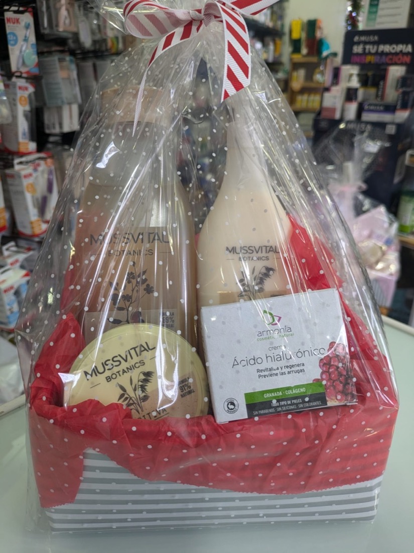 Cesta navideña con productos Mussvital